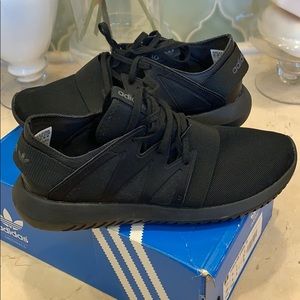 Adidas tubular viral black sneakers